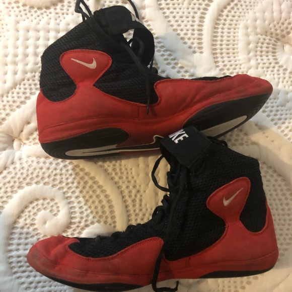 Red and black nike wrestling shoes Clearance